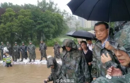 湖北暴雨武汉告急！武汉加油，恰好时与你们同在！